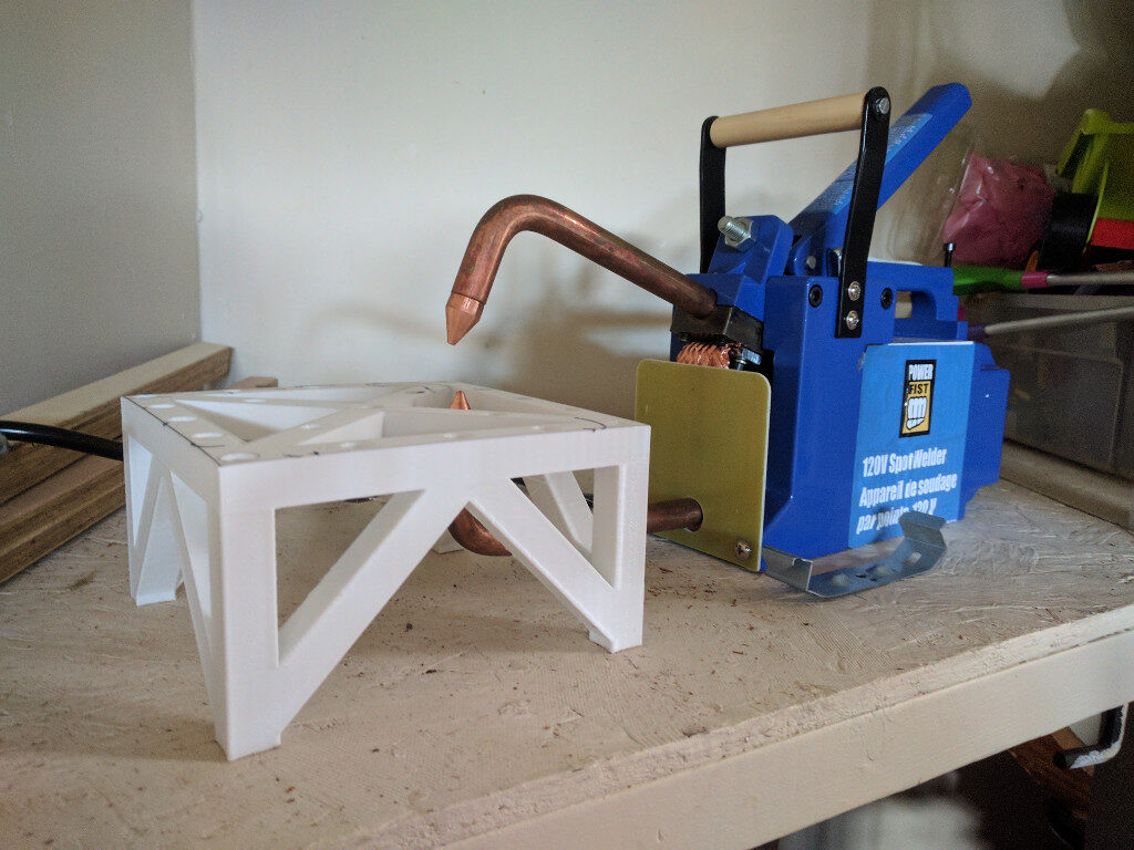 pin-welding table